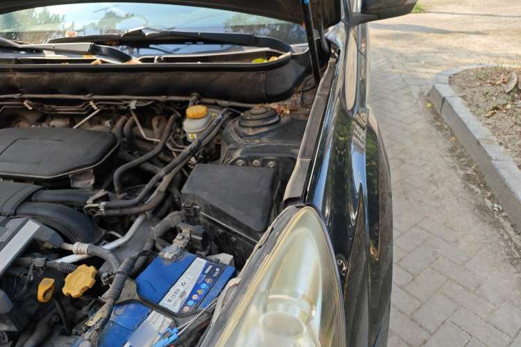 Used Subaru Outback 2012 2.5i Sport Edition Engine Bay Left