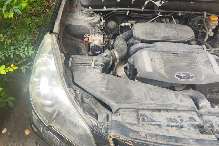 Used Subaru Outback 2012 2.5i Sport Edition Engine Bay Right
