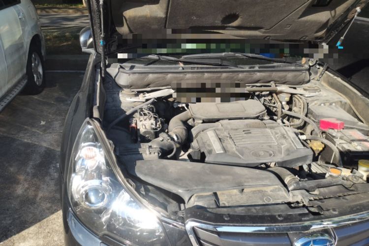 Used Subaru Outback 2012 2.5i Sport Edition Engine Bay Right