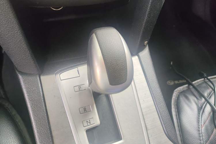 Used Subaru Outback 2012 2.5i Sport Edition Gear Lever