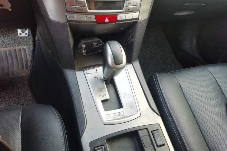 Used Subaru Outback 2012 2.5i Sport Edition Gear Lever