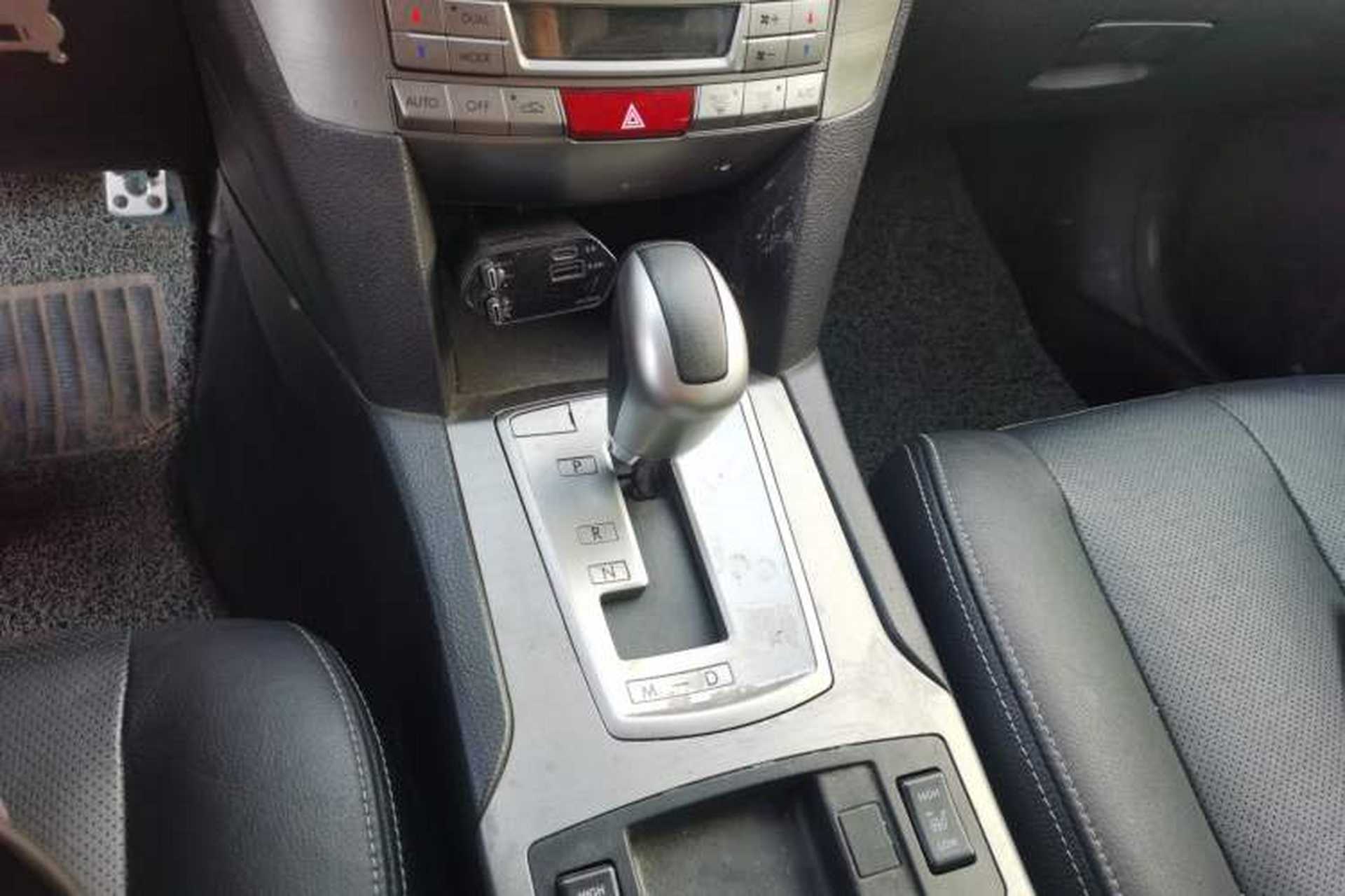 Used Subaru Outback 2012 2.5i Sport Edition Gear Lever