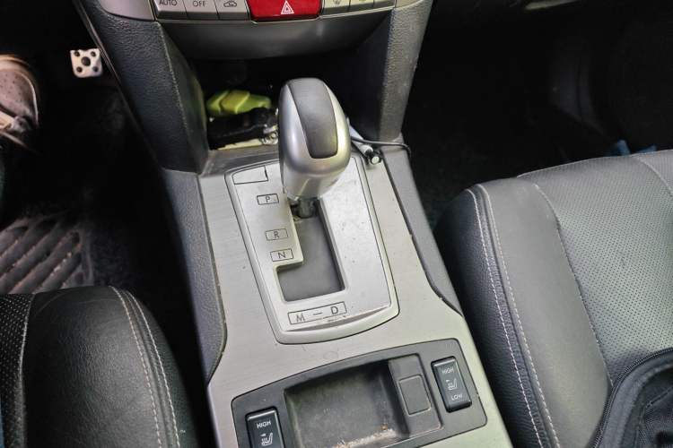 Used Subaru Outback 2012 2.5i Sport Edition Gear Lever