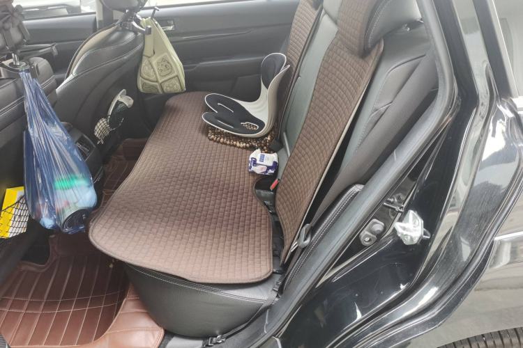 Used Subaru Outback 2012 2.5i Sport Navigation Edition Left Rear Seat
