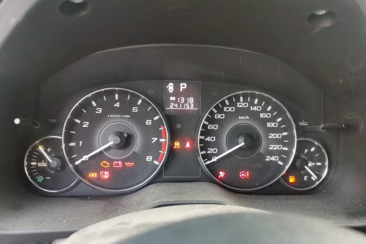 Used Subaru Outback 2012 2.5i Sport Edition Odometer Close Up