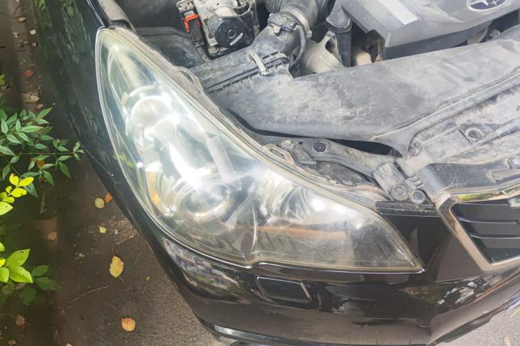 Used Subaru Outback 2012 2.5i Sport Edition Right Front Headlight