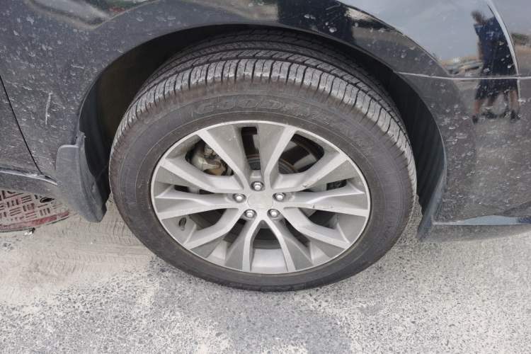 Used Subaru Outback 2012 2.5i Sport Navigation Edition Right Front Wheel Hub
