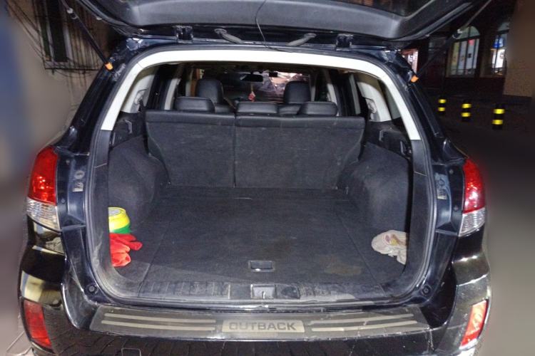 Used Subaru Outback 2012 2.5i Sport Edition Trunk