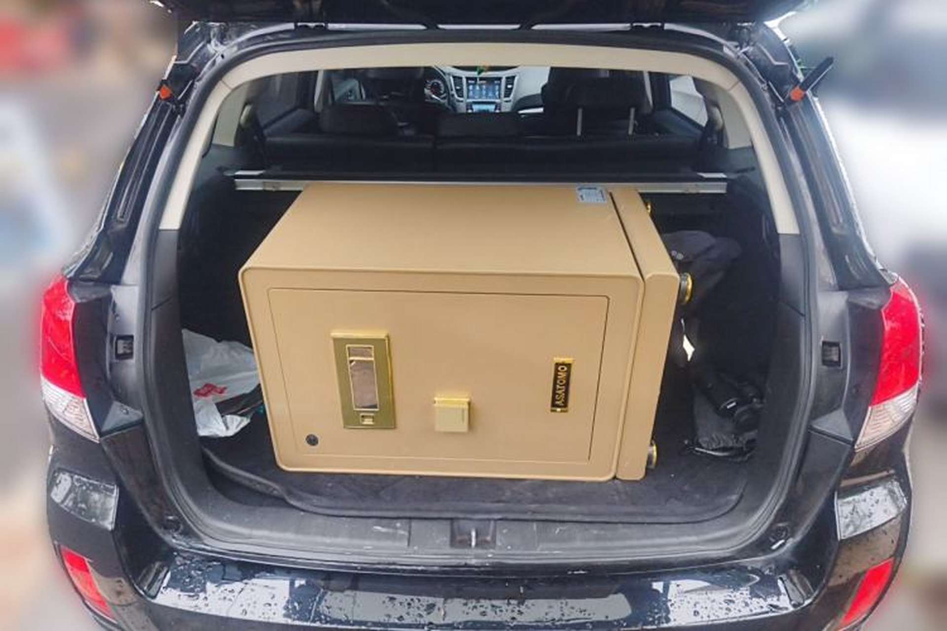 Used Subaru Outback 2012 2.5i Sport Edition Trunk