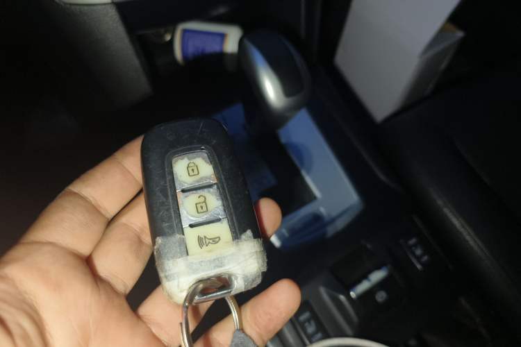 Used Subaru Outback 2012 2.5i Luxury Edition Vehicle Key