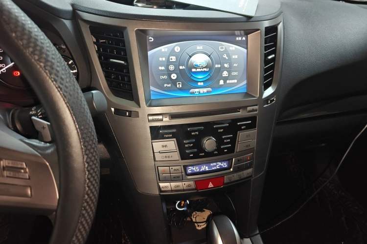 Used Subaru Outback 2012 2.5i Sport Edition Audio And AC Panel