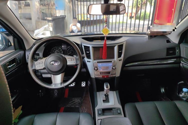 Used Subaru Outback 2012 2.5i Sport Edition Center Console
