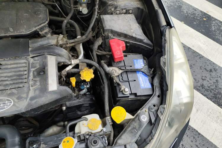 Used Subaru Outback 2012 2.5i Sport Edition Engine Bay Left