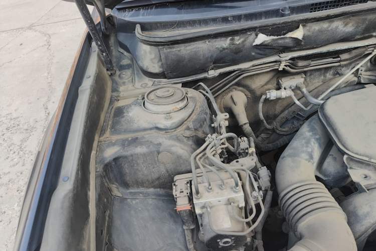 Used Subaru Outback 2012 2.5i Luxury Edition Engine Bay Right