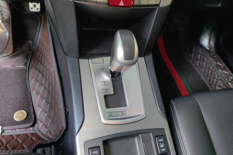 Used Subaru Outback 2012 2.5i Sport Edition Gear Lever