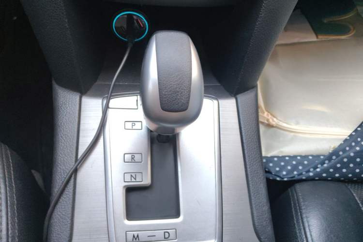 Used Subaru Outback 2012 2.5i Luxury Edition Gear Lever