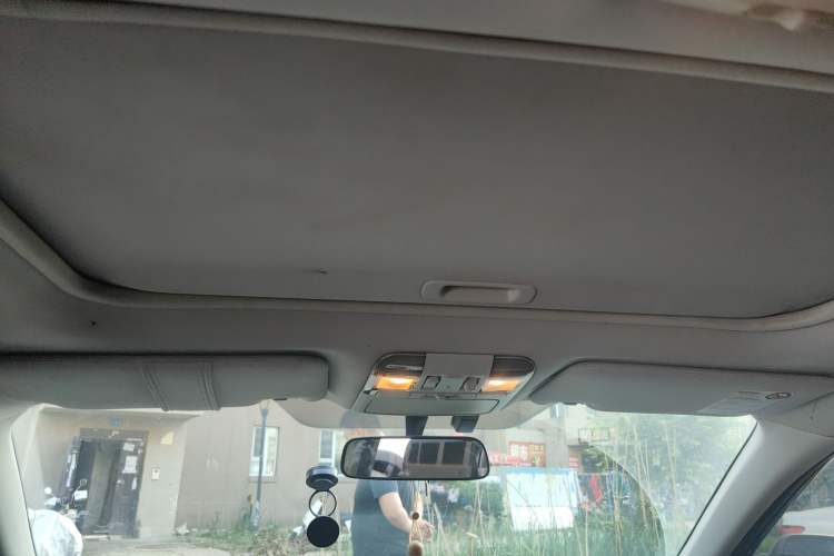 Used Subaru Outback 2012 2.5i Luxury Edition Headliner