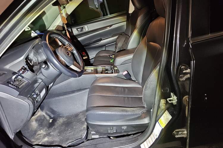 Used Subaru Outback 2012 2.5i Sport Edition Left Front Seat
