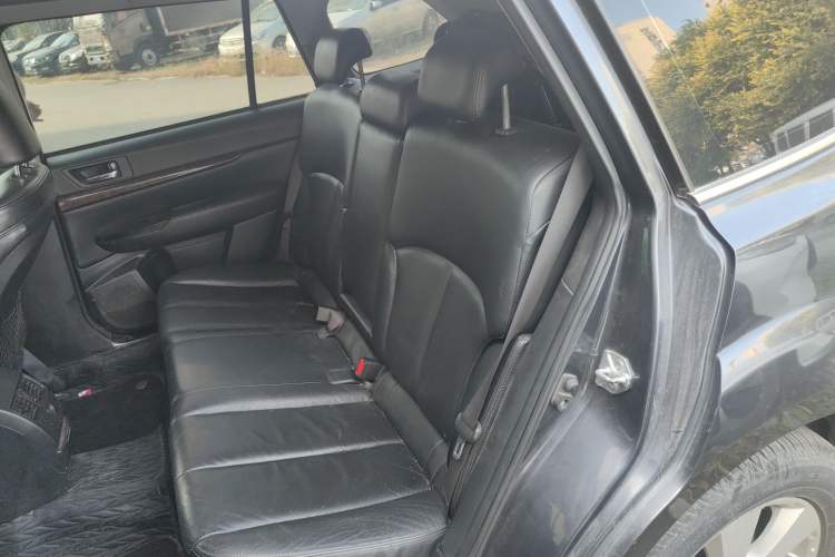 Used Subaru Outback 2012 2.5i Luxury Edition Left Rear Seat