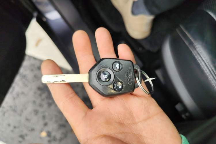 Used Subaru Outback 2012 2.5i Sport Edition Vehicle Key