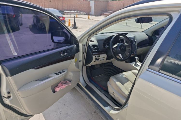 Used Subaru Outback 2012 2.5i Luxury Edition Driver Seat