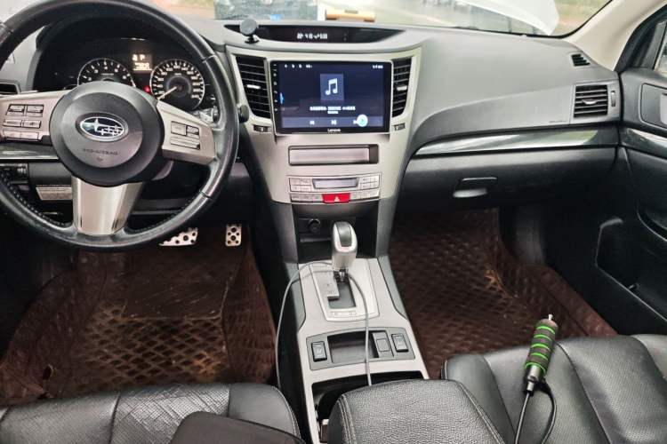 Used Subaru Outback 2012 2.5i Sport Edition Audio And AC Panel