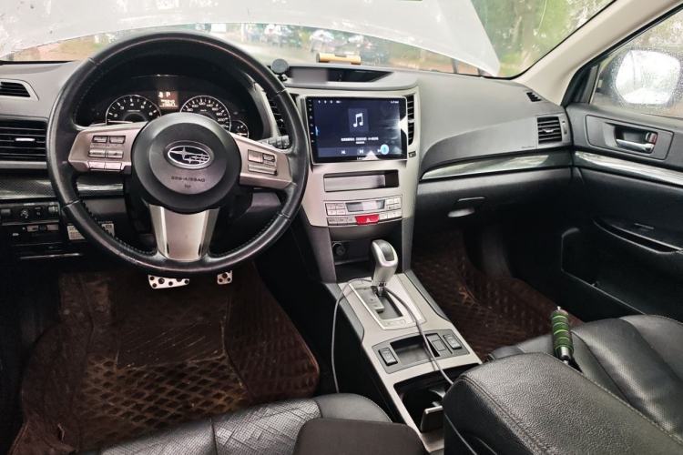 Used Subaru Outback 2012 2.5i Sport Edition Center Console