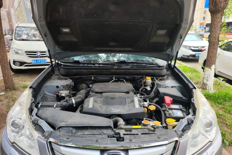 Used Subaru Outback 2012 2.5i Luxury Edition Engine Bay
