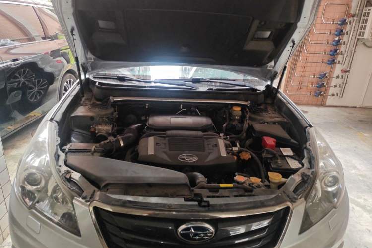 Used Subaru Outback 2012 2.5i Sport Edition Engine Bay