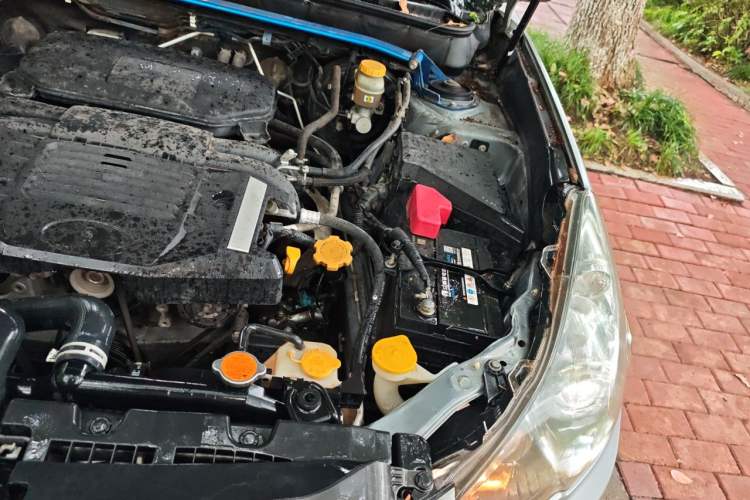 Used Subaru Outback 2012 2.5i Sport Edition Engine Bay Left