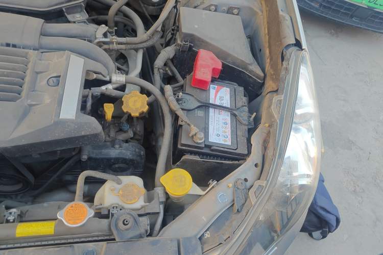 Used Subaru Outback 2012 2.5i Sport Edition Engine Bay Left