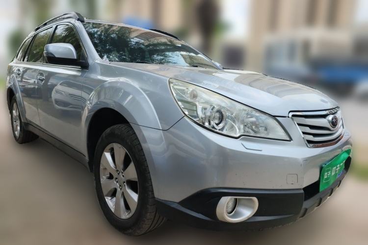 Used Subaru Outback 2012 2.5i Luxury Edition Front Right 45 Deg