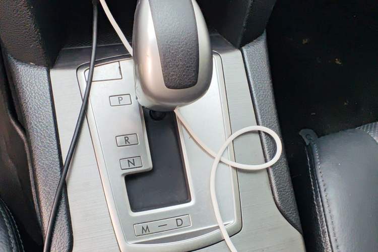 Used Subaru Outback 2012 2.5i Luxury Edition Gear Lever