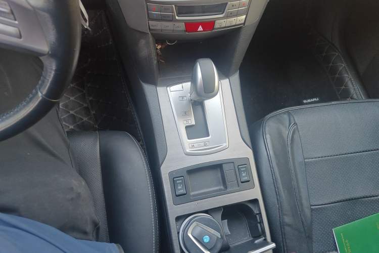 Used Subaru Outback 2012 2.5i Sport Edition Gear Lever
