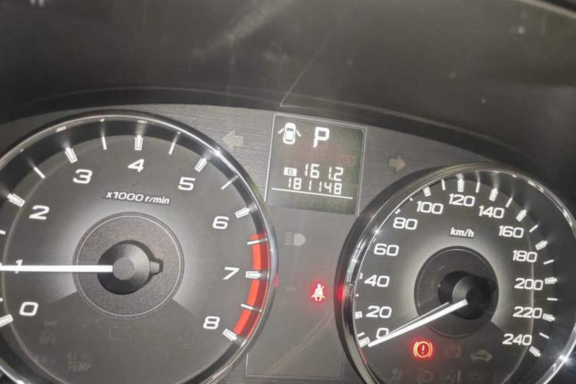 Used Subaru Outback 2012 2.5i Sport Edition Odometer Close Up