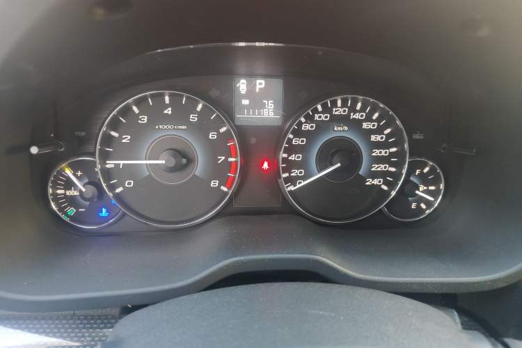 Used Subaru Outback 2012 2.5i Sport Edition Odometer Close Up