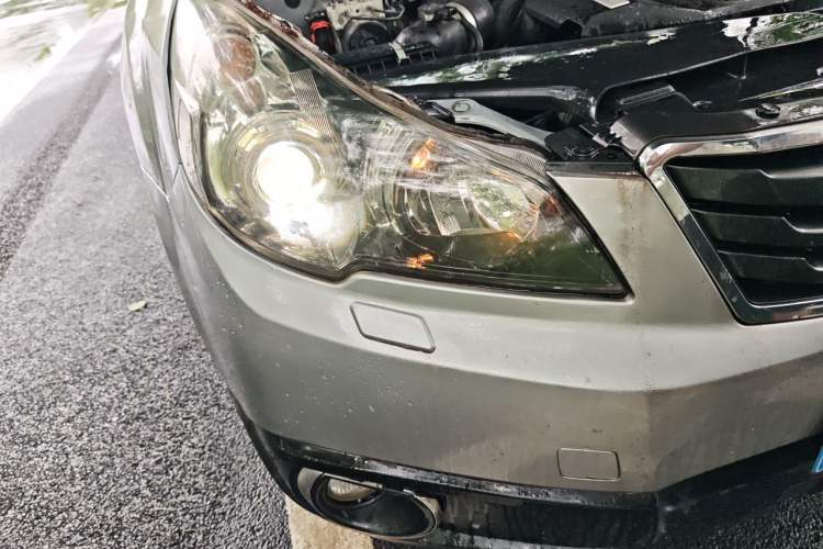 Used Subaru Outback 2012 2.5i Sport Edition Right Front Headlight