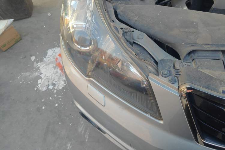 Used Subaru Outback 2012 2.5i Sport Edition Right Front Headlight