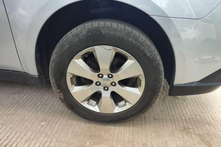 Used Subaru Outback 2012 2.5i Luxury Edition Right Front Wheel Hub