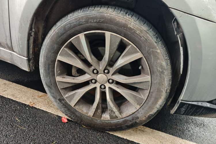 Used Subaru Outback 2012 2.5i Sport Edition Right Front Wheel Hub