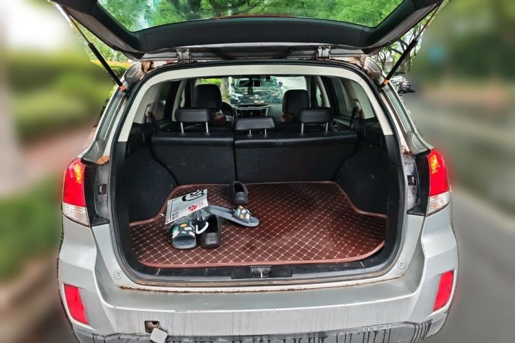 Used Subaru Outback 2012 2.5i Sport Edition Trunk