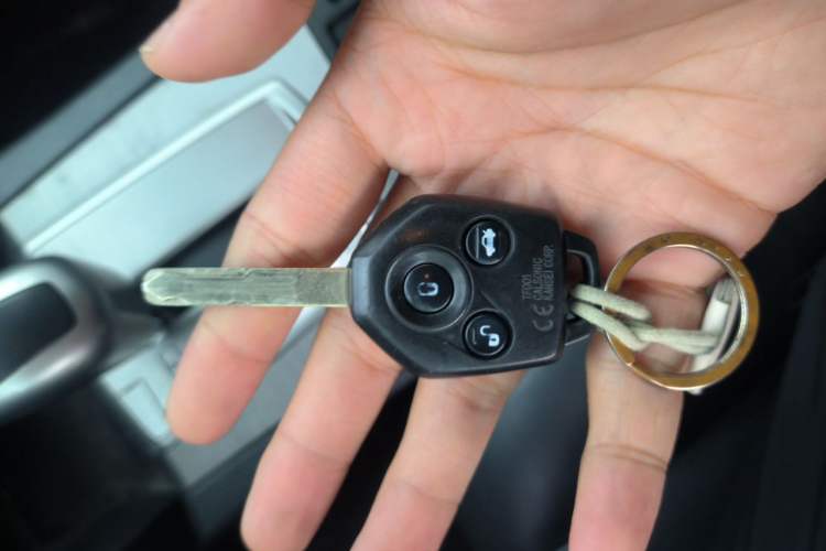 Used Subaru Outback 2012 2.5i Sport Edition Vehicle Key