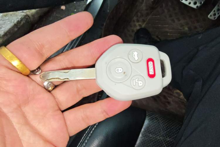 Used Subaru Outback 2012 2.5i Sport Edition Vehicle Key