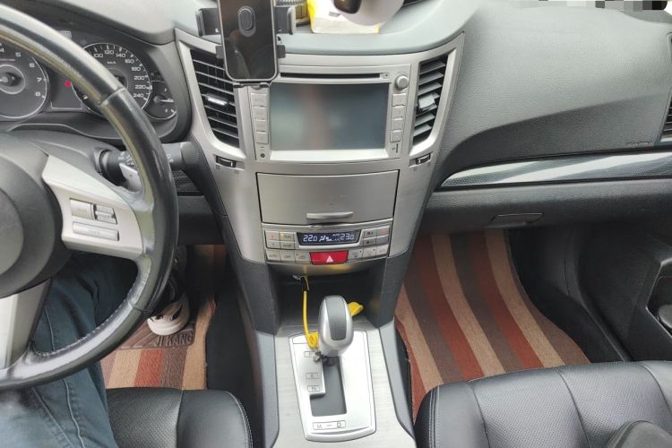Used Subaru Outback 2012 2.5i Sport Edition Audio And AC Panel