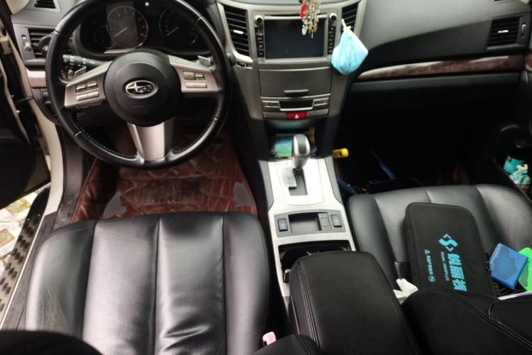 Used Subaru Outback 2012 2.5i Sport Navigation Edition Center Console