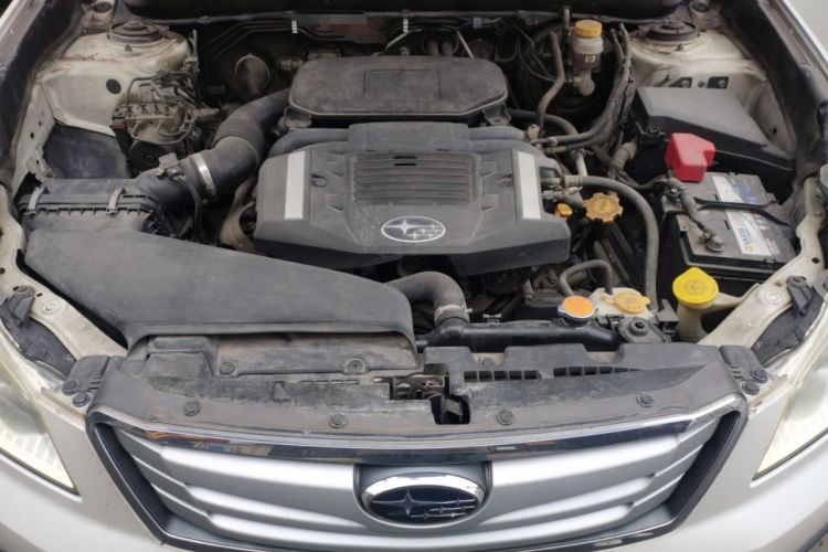 Used Subaru Outback 2012 2.5i Sport Navigation Edition Engine Bay