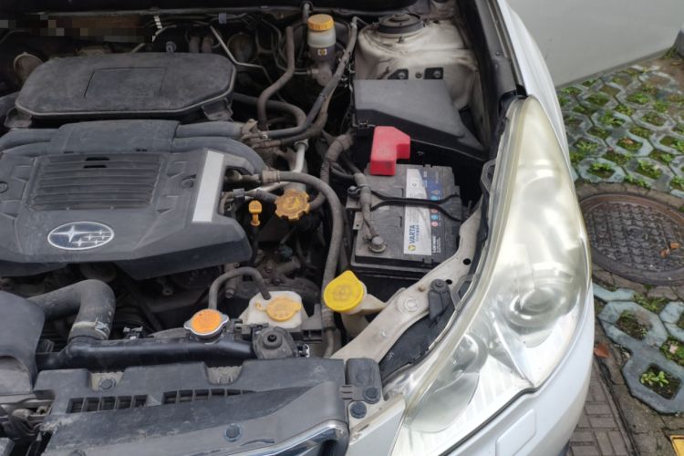 Used Subaru Outback 2012 2.5i Sport Navigation Edition Engine Bay Left