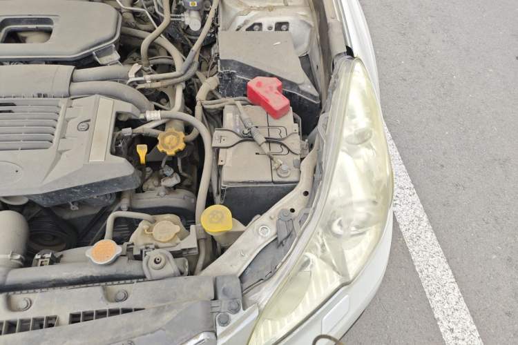 Used Subaru Outback 2012 2.5i Luxury Edition Engine Bay Left