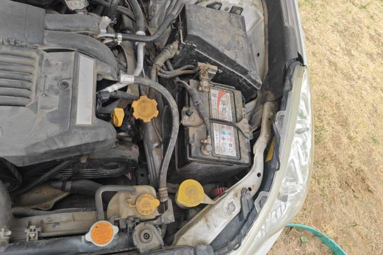 Used Subaru Outback 2012 2.5i Luxury Edition Engine Bay Left