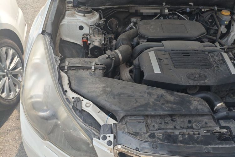 Used Subaru Outback 2012 2.5i Sport Edition Engine Bay Right